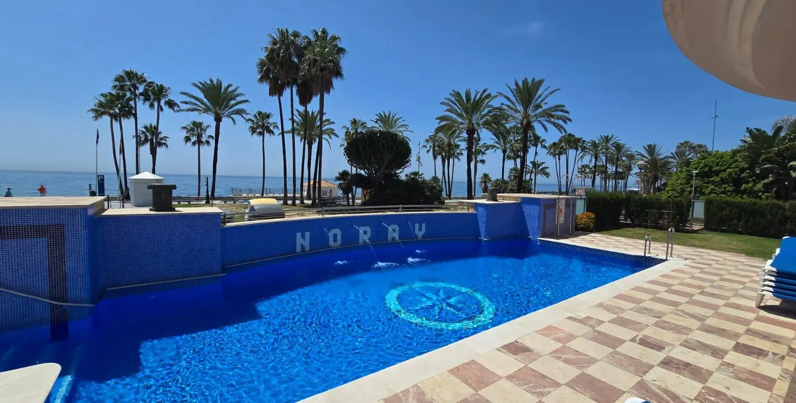 Sale of middle floor apartment in San Pedro de Alcántara 50