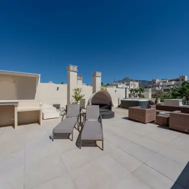 Продажа двухуровневого пентхауса в Nueva Andalucía