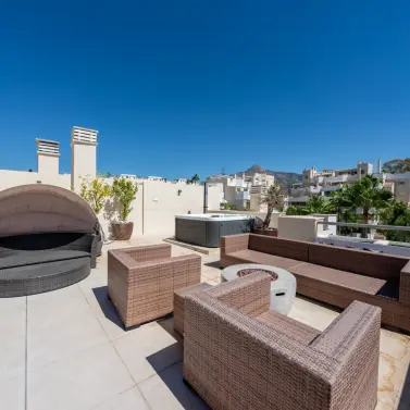 Продажа двухуровневого пентхауса в Nueva Andalucía