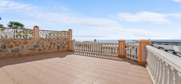 Sale of detached villa in Benalmadena 1