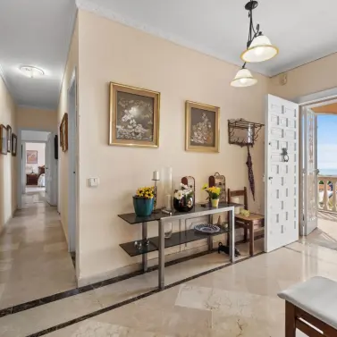 Sale of detached villa in Benalmadena