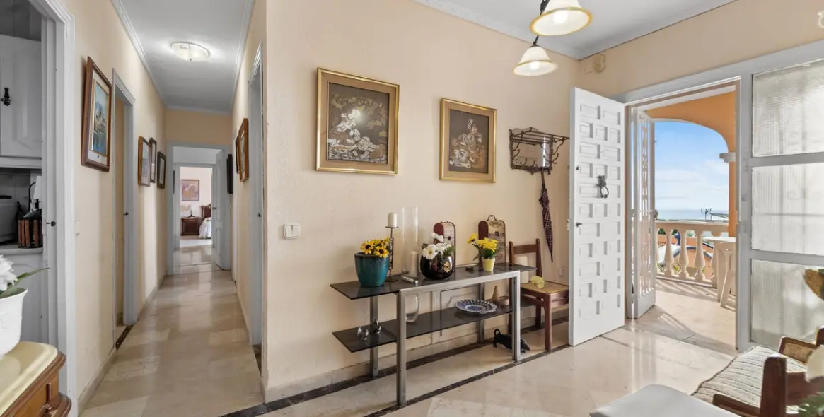 Sale of detached villa in Benalmadena 9