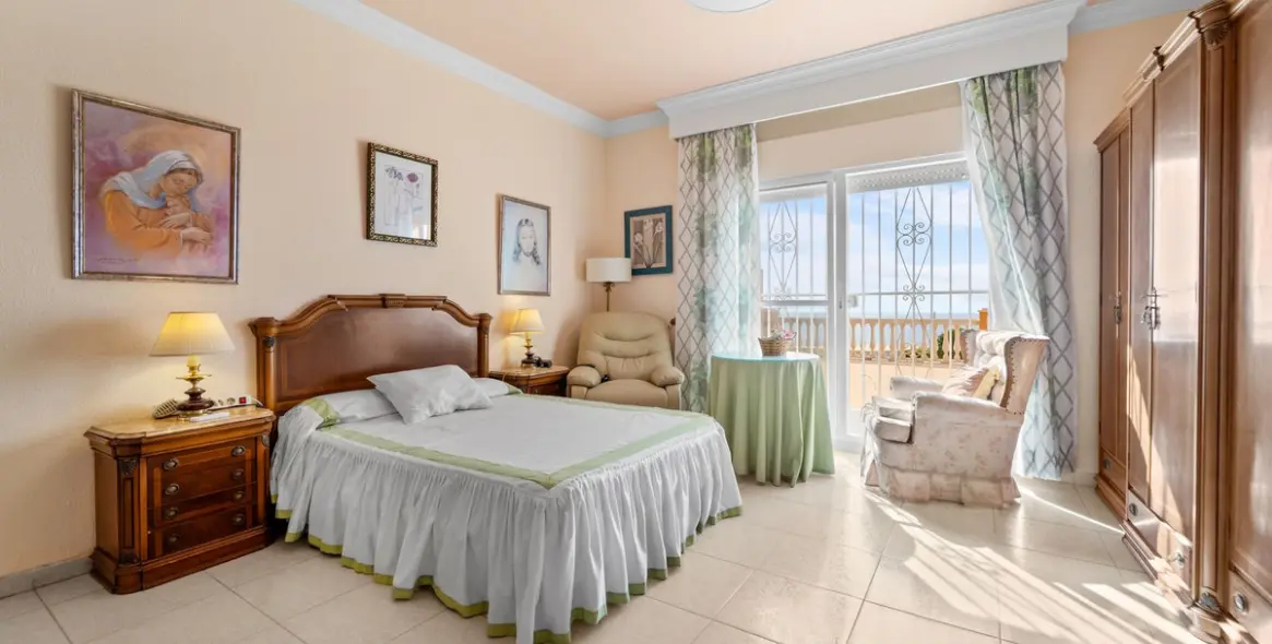 Sale of detached villa in Benalmadena 12