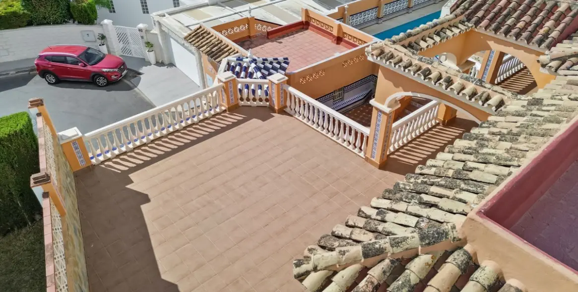 Sale of detached villa in Benalmadena 24