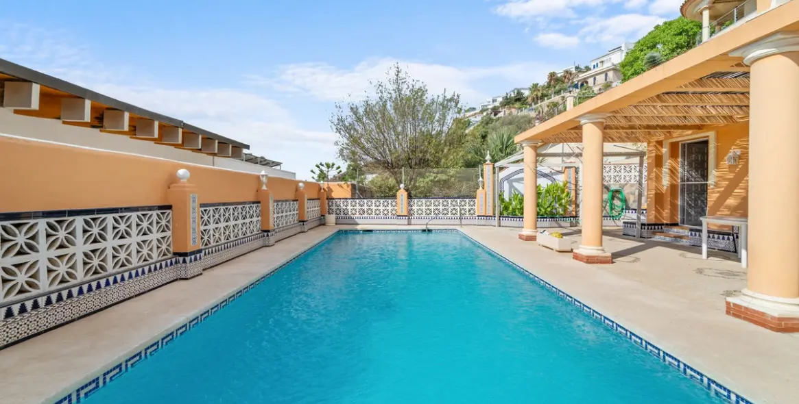 Sale of detached villa in Benalmadena 29