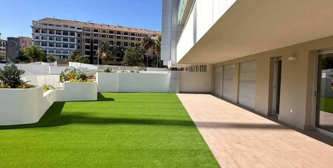 Sale of ground floor apartment in San Pedro de Alcántara 5