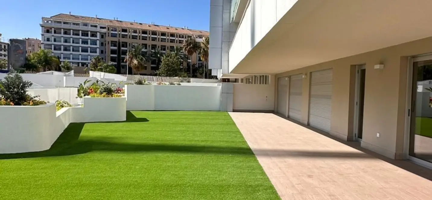 Sale of ground floor apartment in San Pedro de Alcántara 4