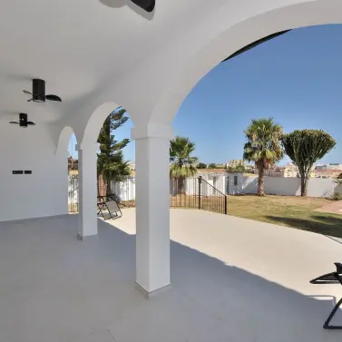 Venta de villa independiente en El Coto