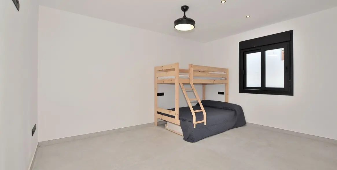 Venta de villa independiente en El Coto 26