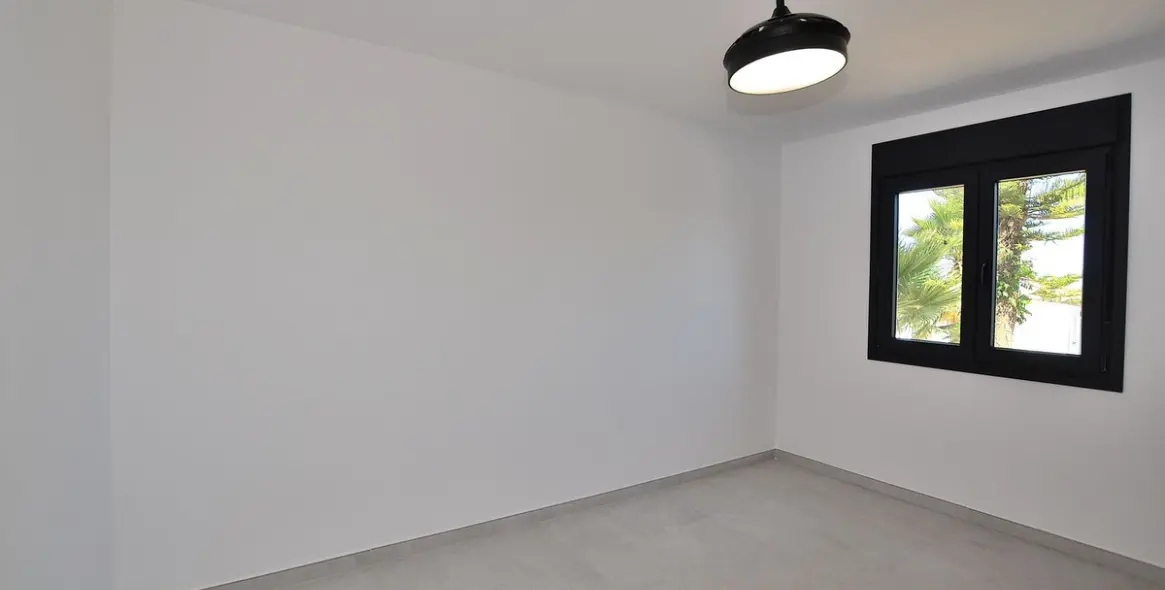 Venta de villa independiente en El Coto 30