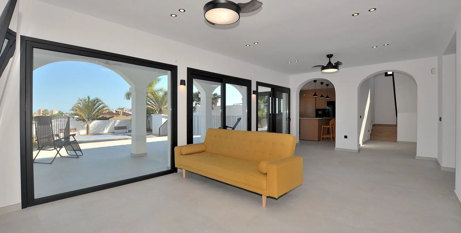 Sale of detached villa in El Coto 12