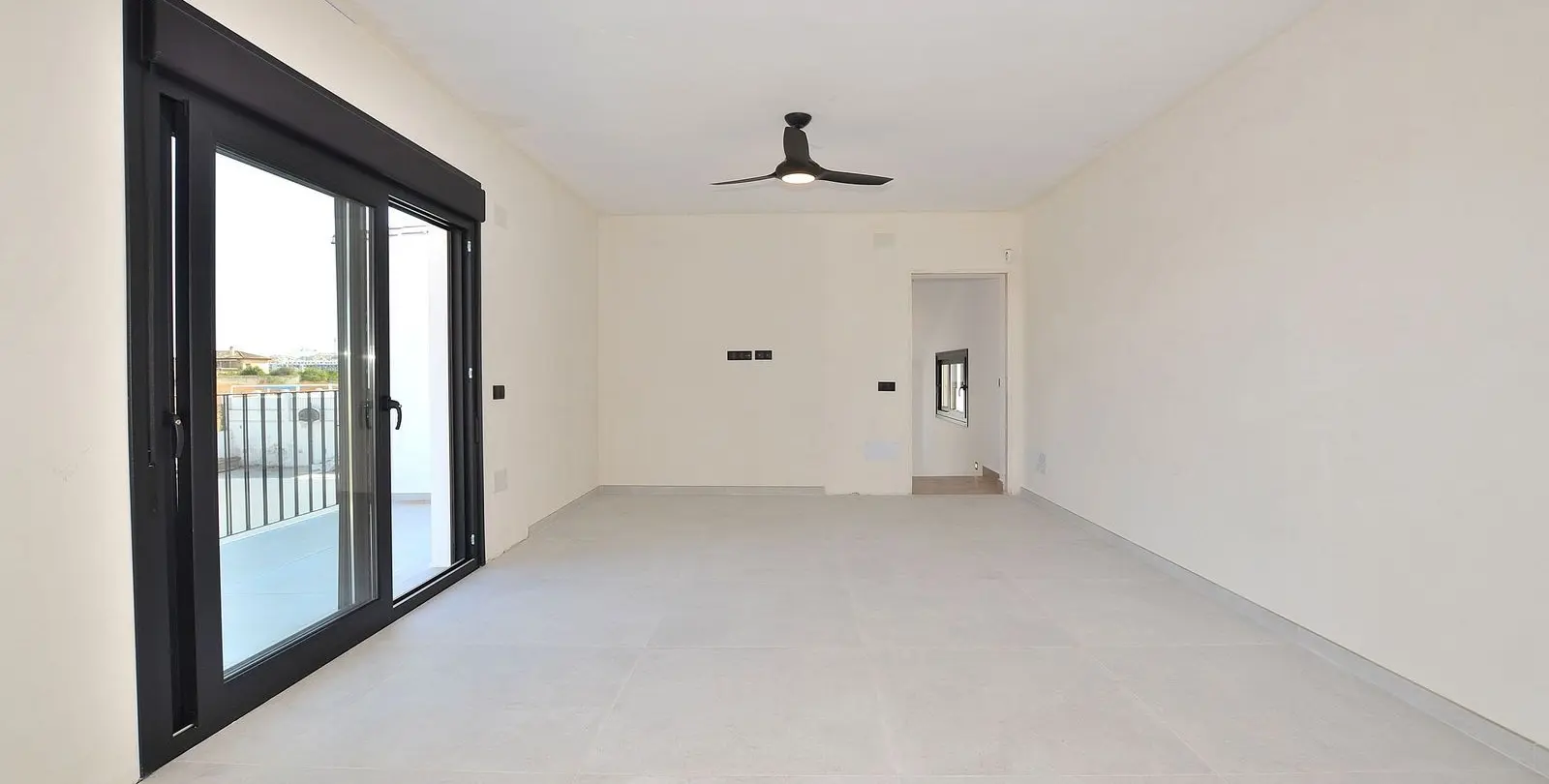 Sale of detached villa in El Coto 35