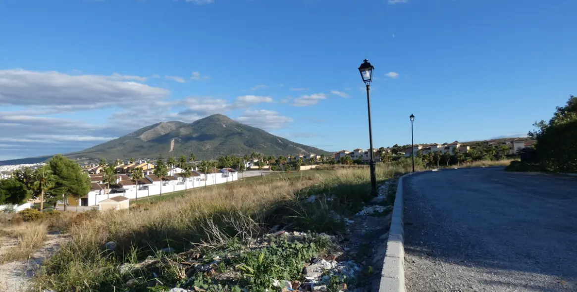 Продажа  жилого участка в Coín 1