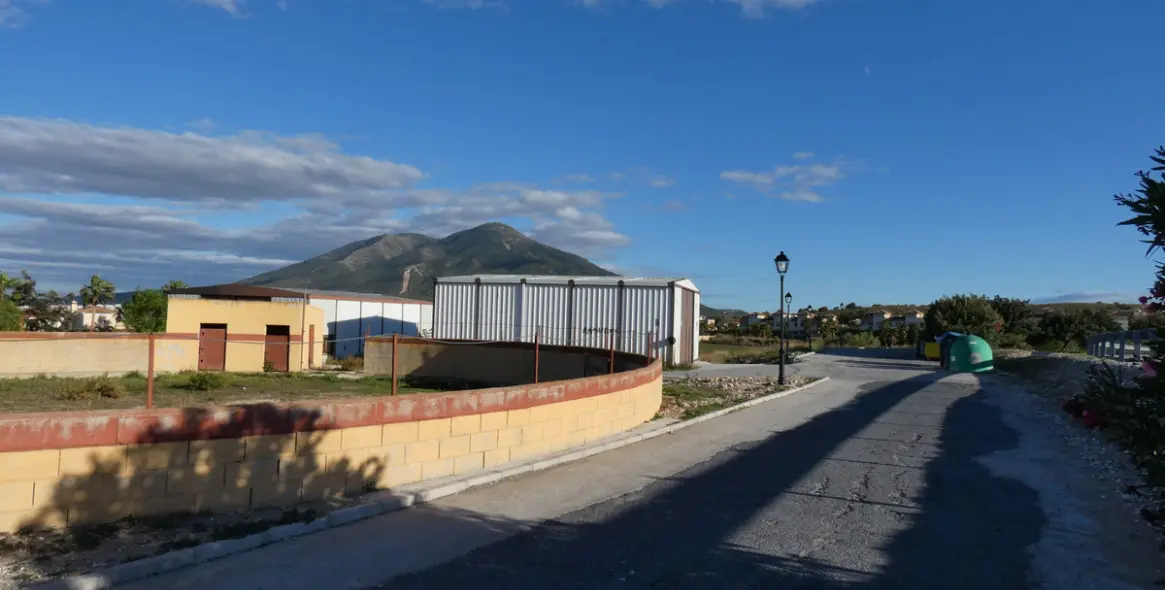 Продажа  жилого участка в Coín 3