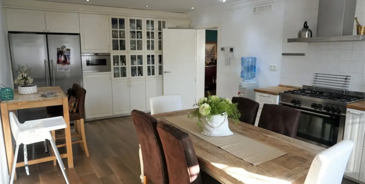 Sale of detached villa in Caleta de Vélez 10