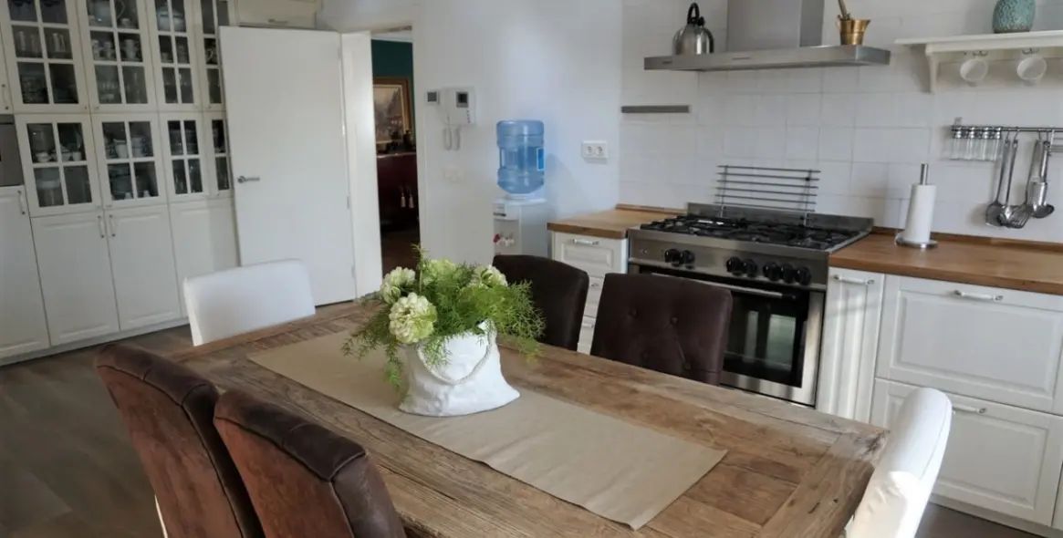 Sale of detached villa in Caleta de Vélez 11