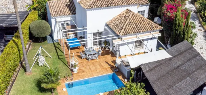 Venta de villa independiente en Istán 0