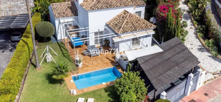 Venta de villa independiente en Istán 2