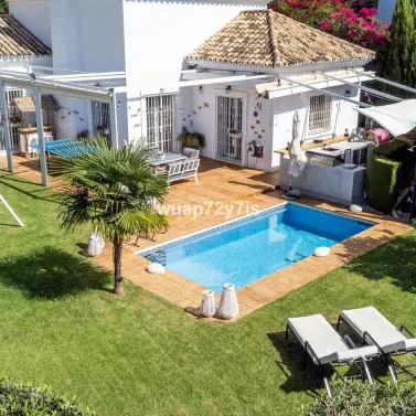 Venta de villa independiente en Istán