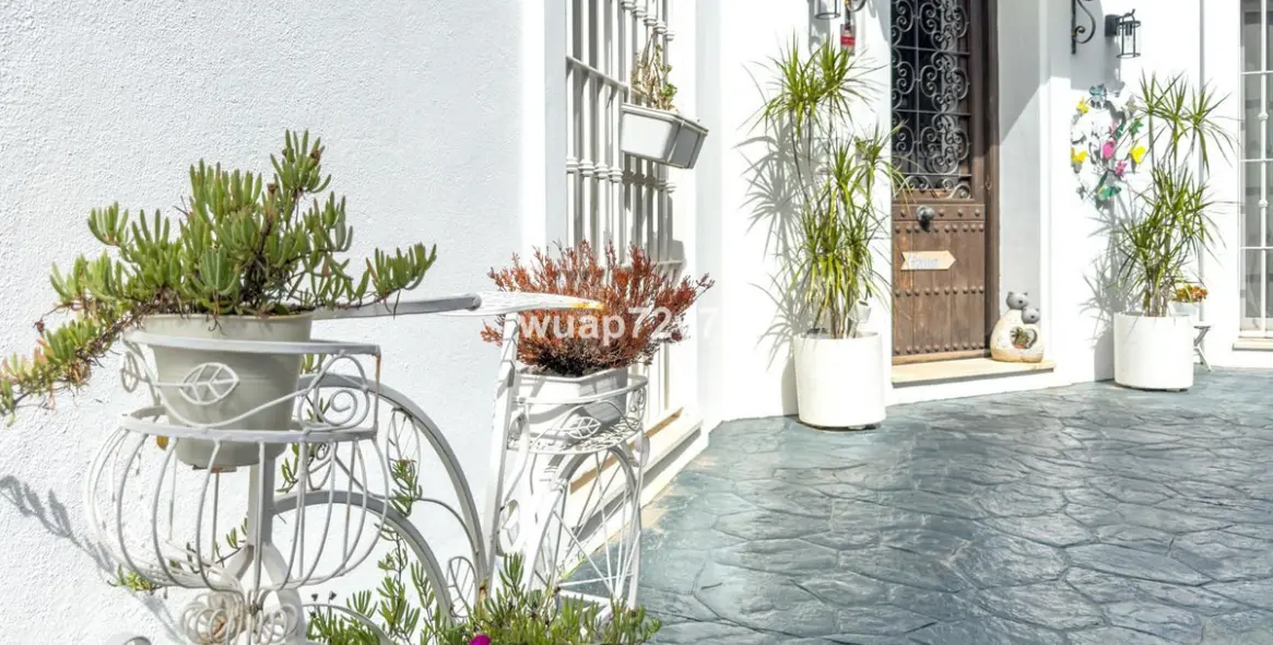 Продажа  отдельно стоящей виллы в Istán 47