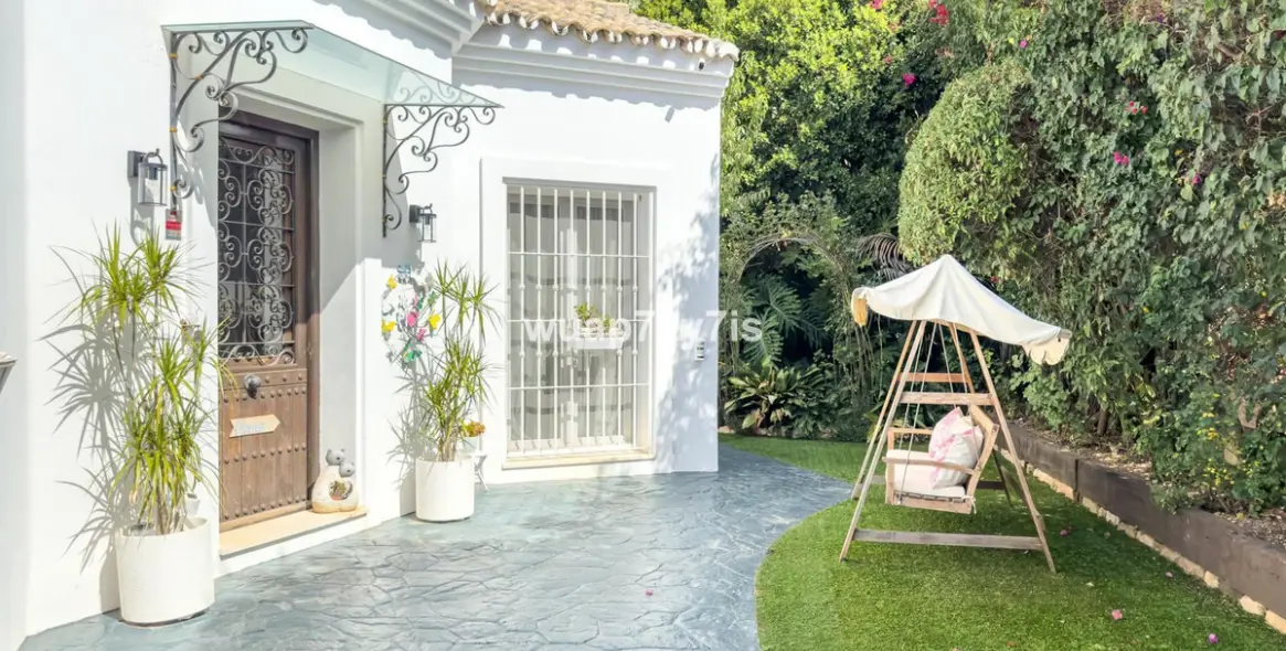 Продажа  отдельно стоящей виллы в Istán 48