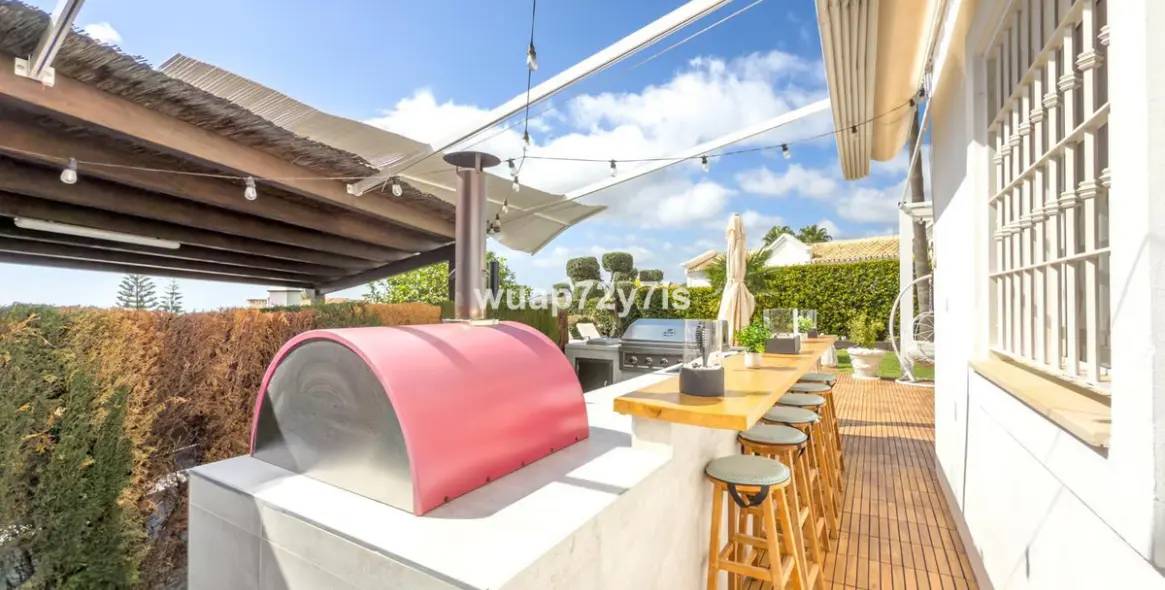 Продажа  отдельно стоящей виллы в Istán 56