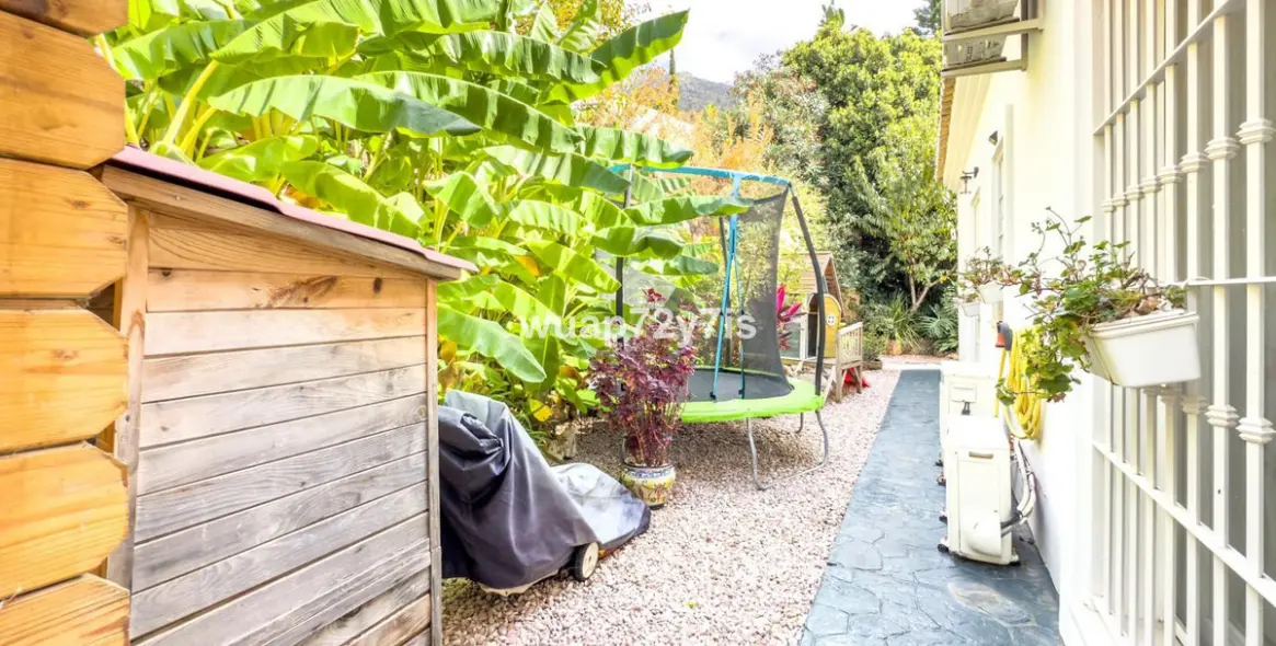 Продажа  отдельно стоящей виллы в Istán 69