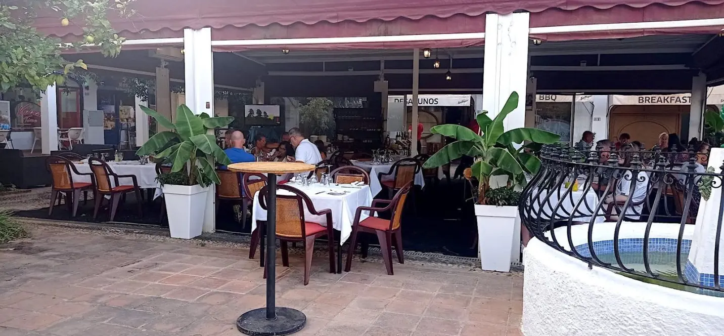 Sale of restaurant in Cabopino 2