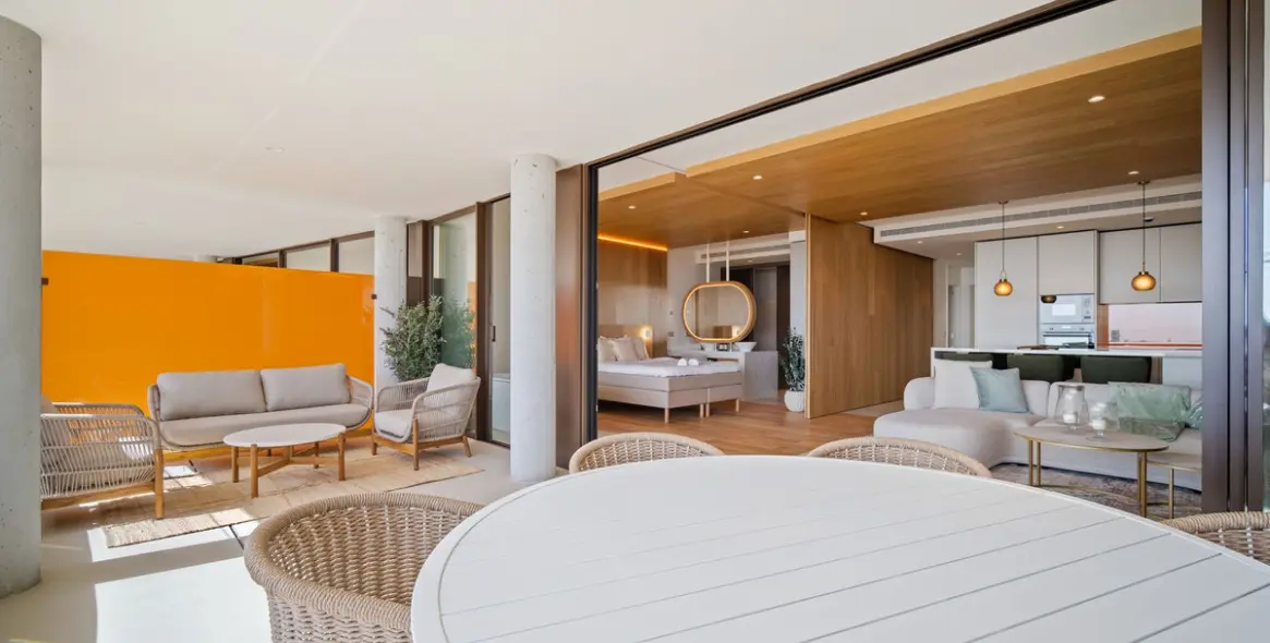 Sale of middle floor apartment in Fuengirola 14