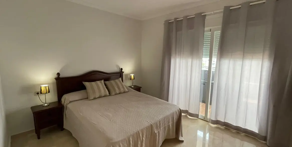Short-term rent of penthouse in Puerto Banús 7