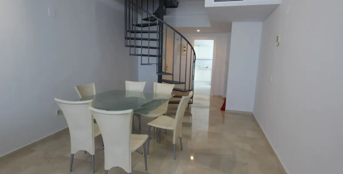 Short-term rent of penthouse in Puerto Banús 12