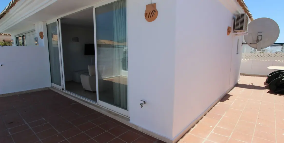 Short-term rent of penthouse in Puerto Banús 19