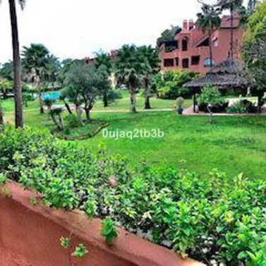 Sale of middle floor apartment in New Golden Mile