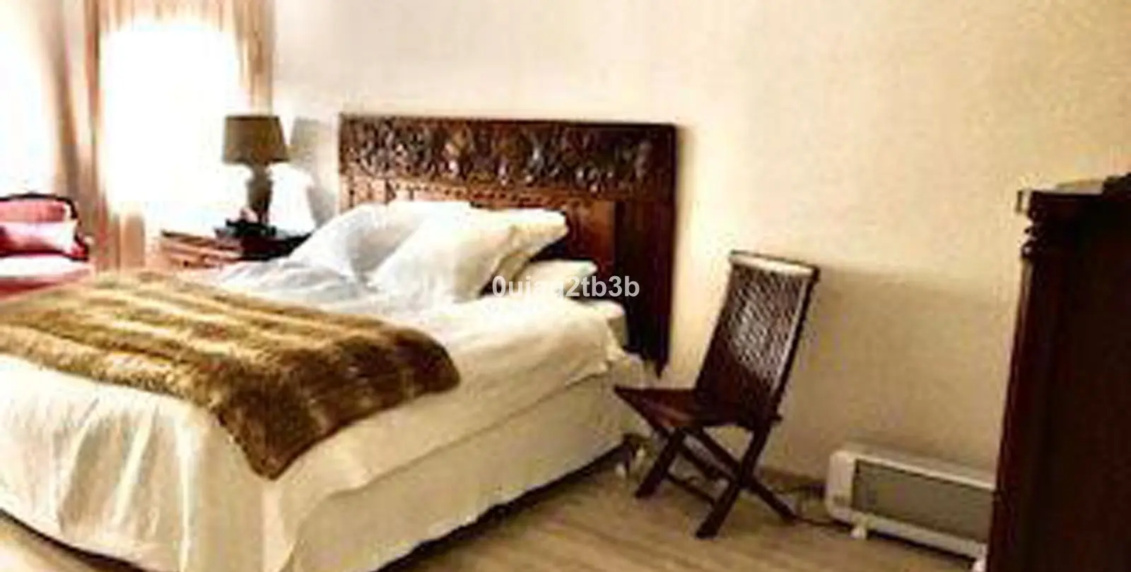 Venta de apartamento en planta media en New Golden Mile 9