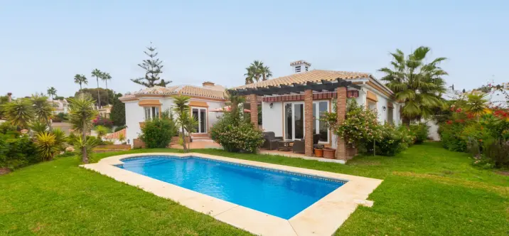 Sale of detached villa in Mijas Costa 1
