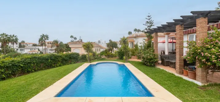 Sale of detached villa in Mijas Costa 2