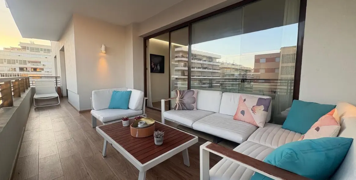Sale of middle floor apartment in Marbella 2