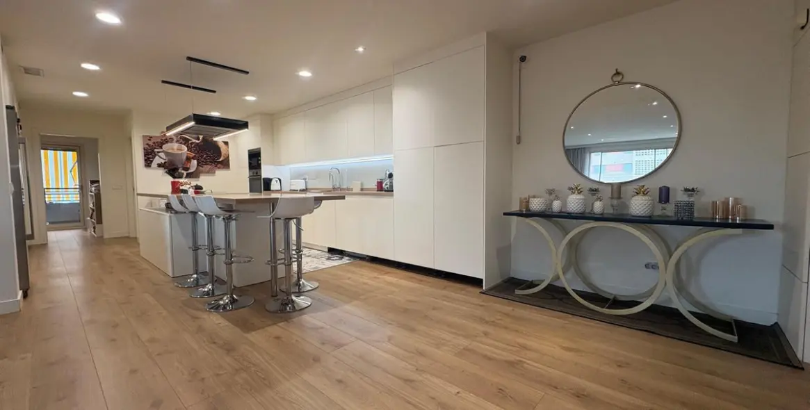 Sale of middle floor apartment in Marbella 14