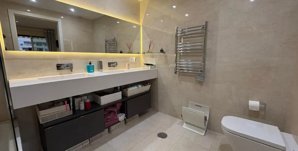 Sale of middle floor apartment in Marbella 18