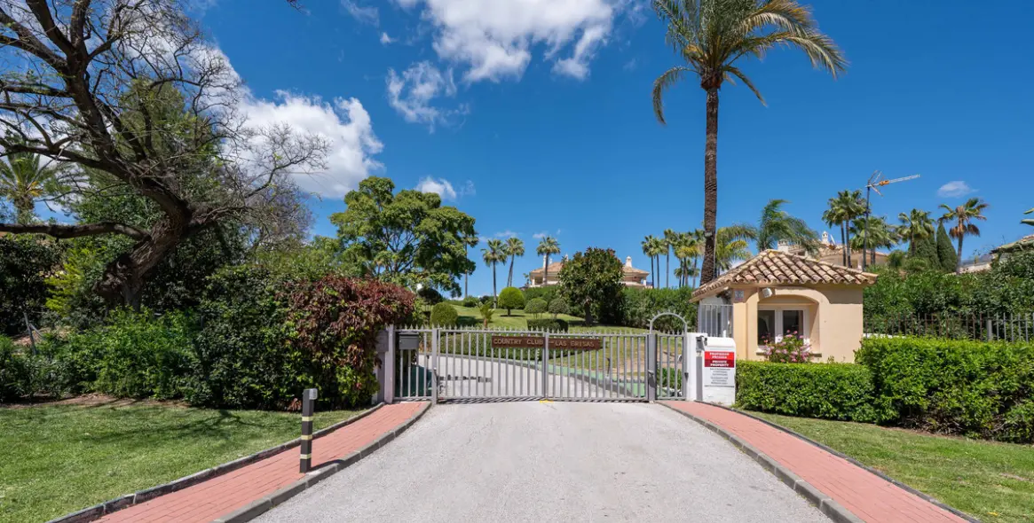 Venta de apartamento en planta baja en Nueva Andalucía (distrito Nueva Andalucía) 2