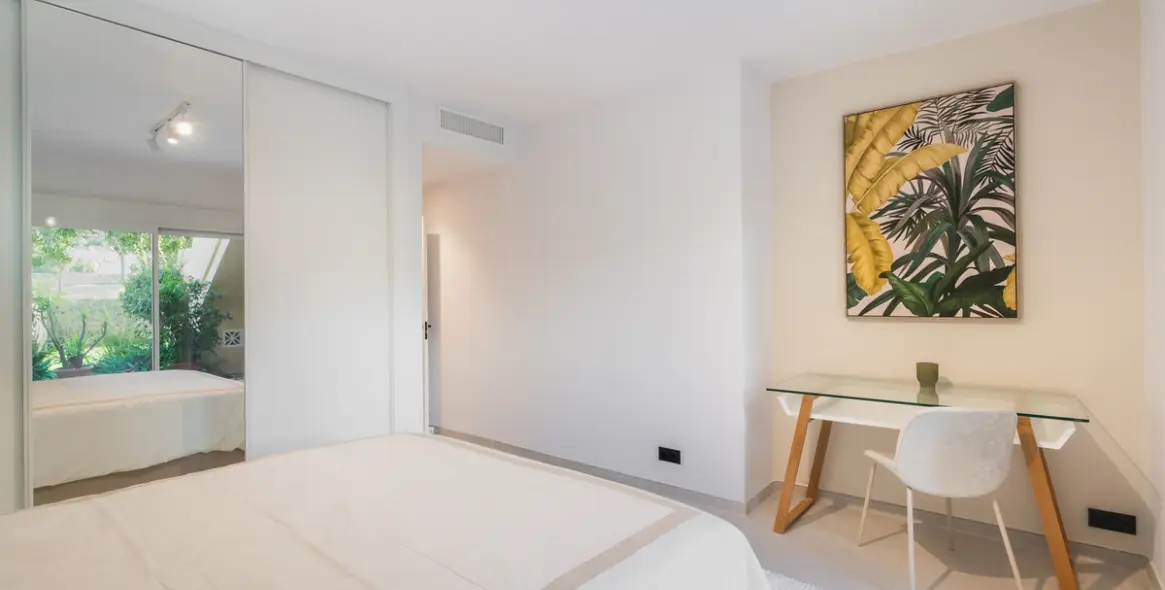 Sale of ground floor apartment in Nueva Andalucía 22