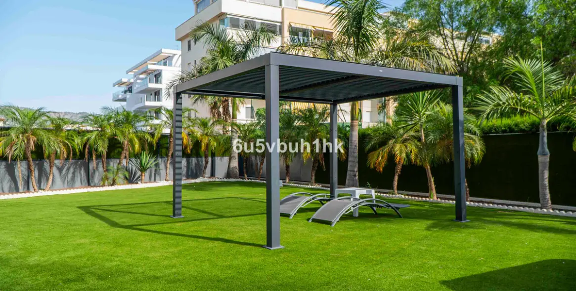 Sale of ground floor apartment in Torremolinos 2