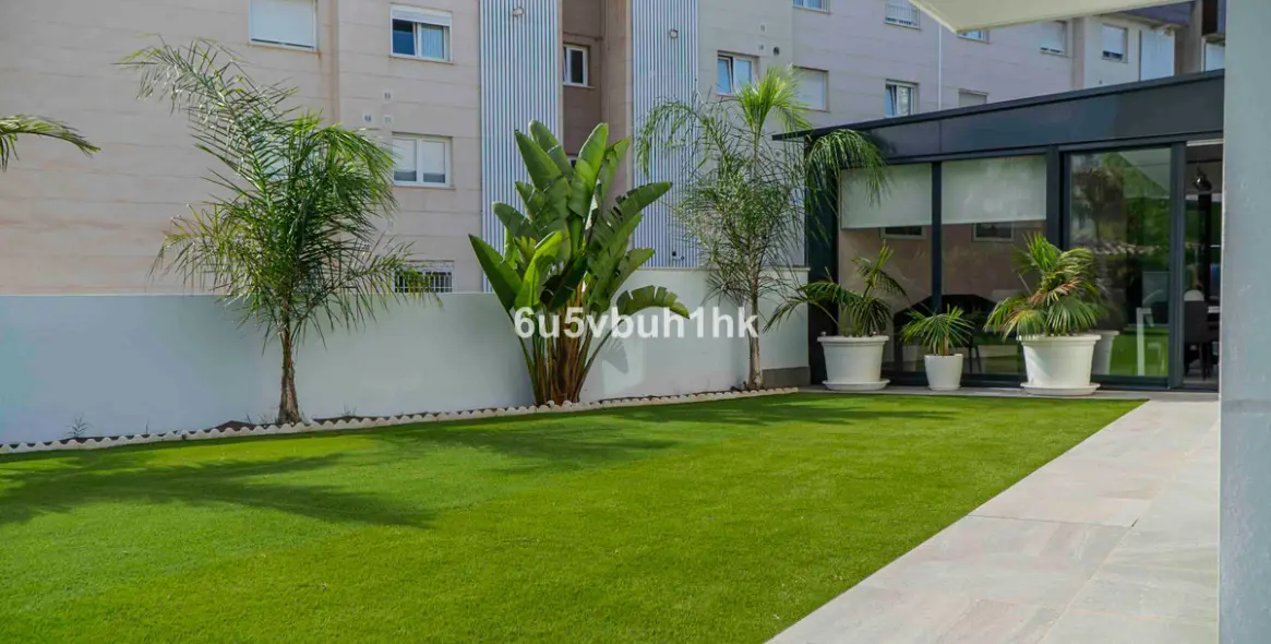 Sale of ground floor apartment in Torremolinos 4