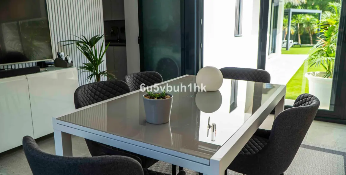 Sale of ground floor apartment in Torremolinos 15