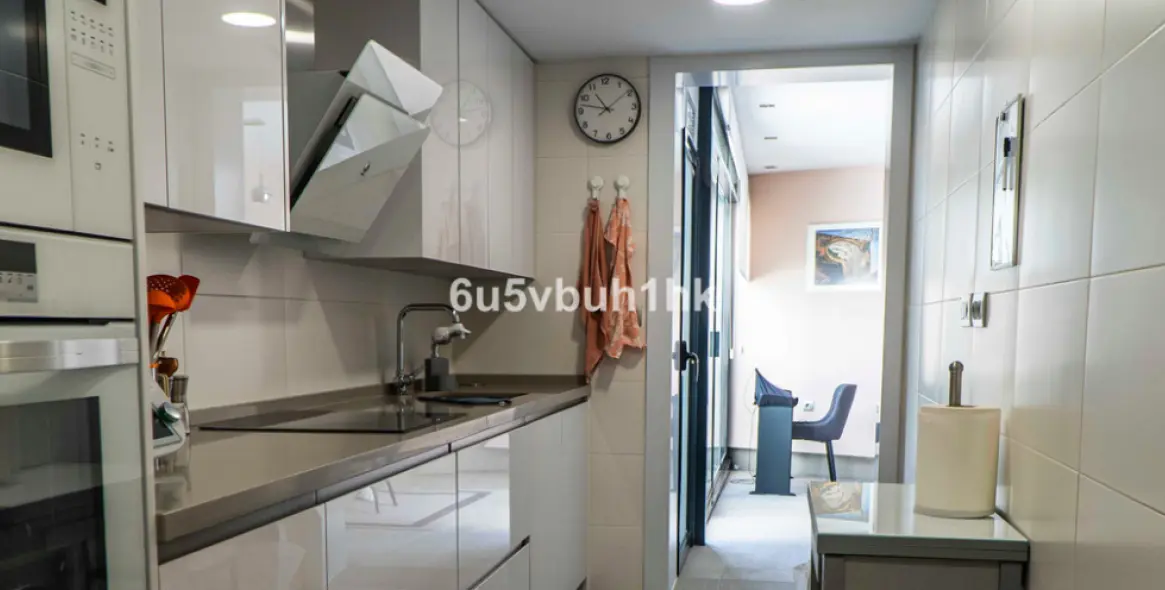 Sale of ground floor apartment in Torremolinos 17