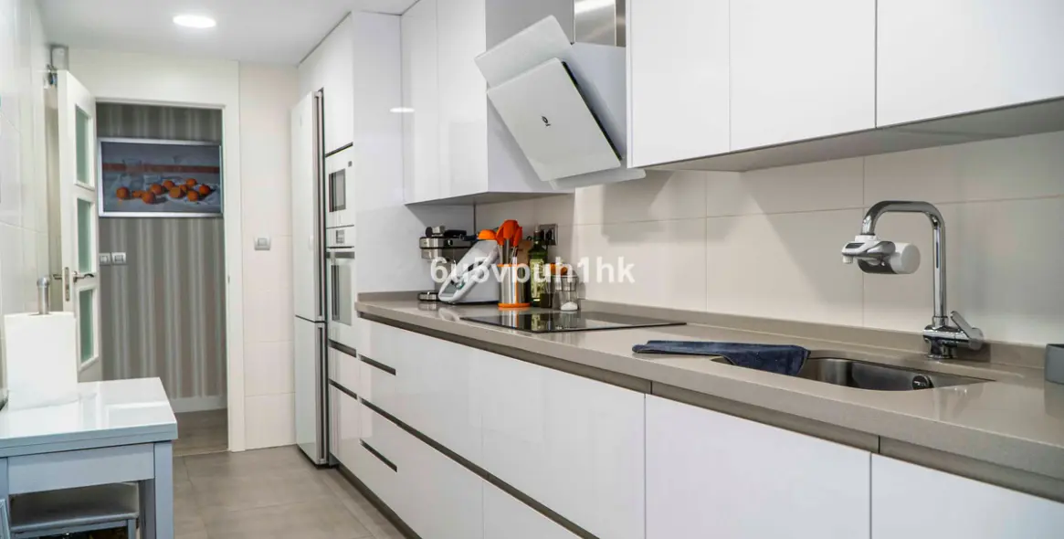 Sale of ground floor apartment in Torremolinos 18