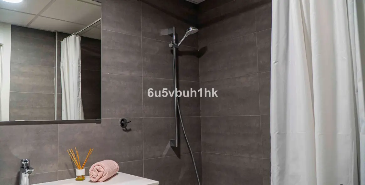 Sale of ground floor apartment in Torremolinos 25