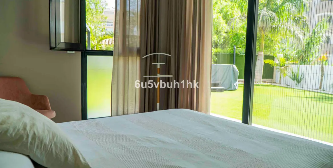 Sale of ground floor apartment in Torremolinos 31