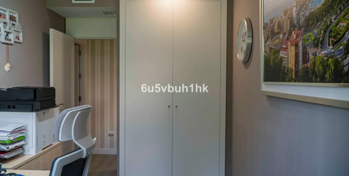 Sale of ground floor apartment in Torremolinos 34