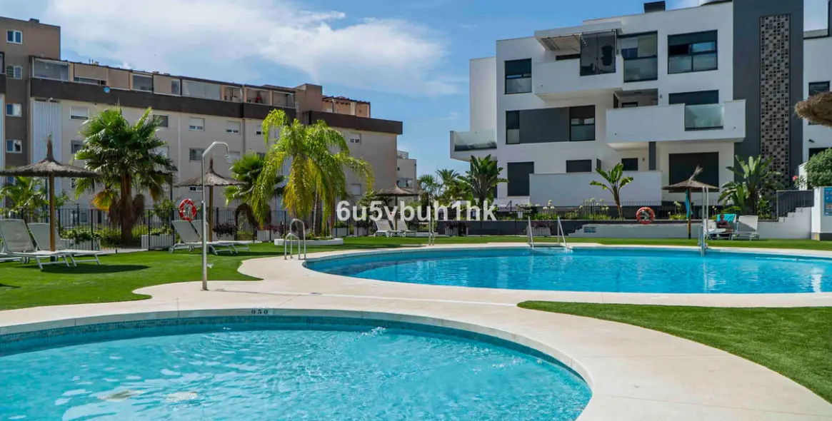 Sale of ground floor apartment in Torremolinos 43
